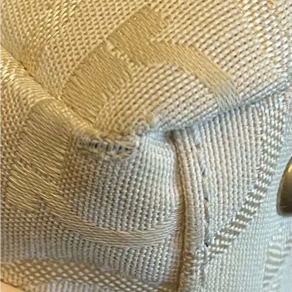 Ferragamo Authentic Vintage Cream Shoulder Bag with Silver Accents/Gold Hardware - Picture 12 of 16